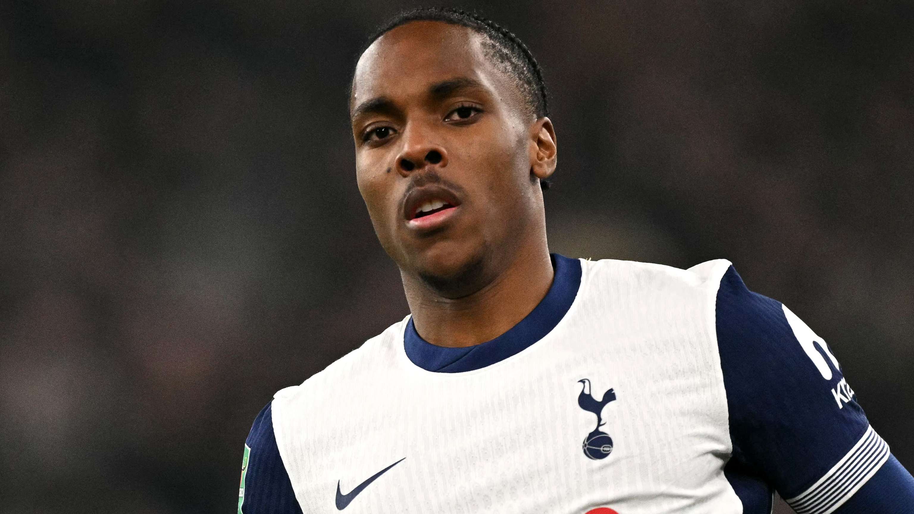 夫中展現出 夫中展現出